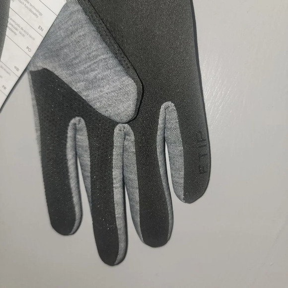 Last Pair!!! The North Face Gray Etip📲 touchscreen Glove🧤 Size small - Picture 10 of 16